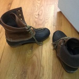 Duck boots